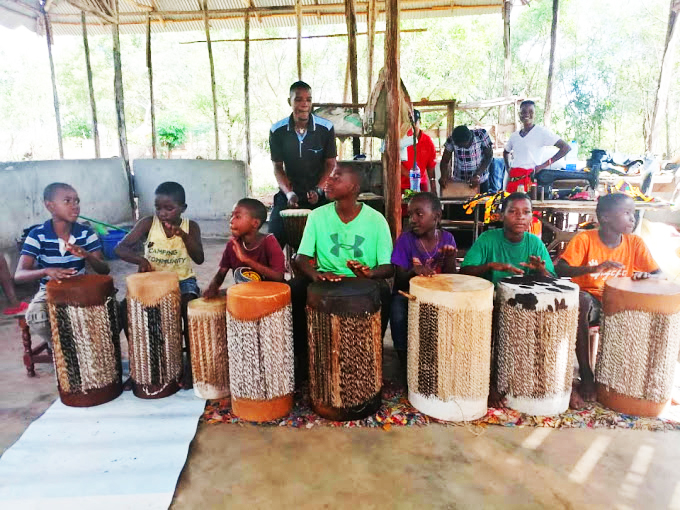 traditiona-drumming traditiona-drumming